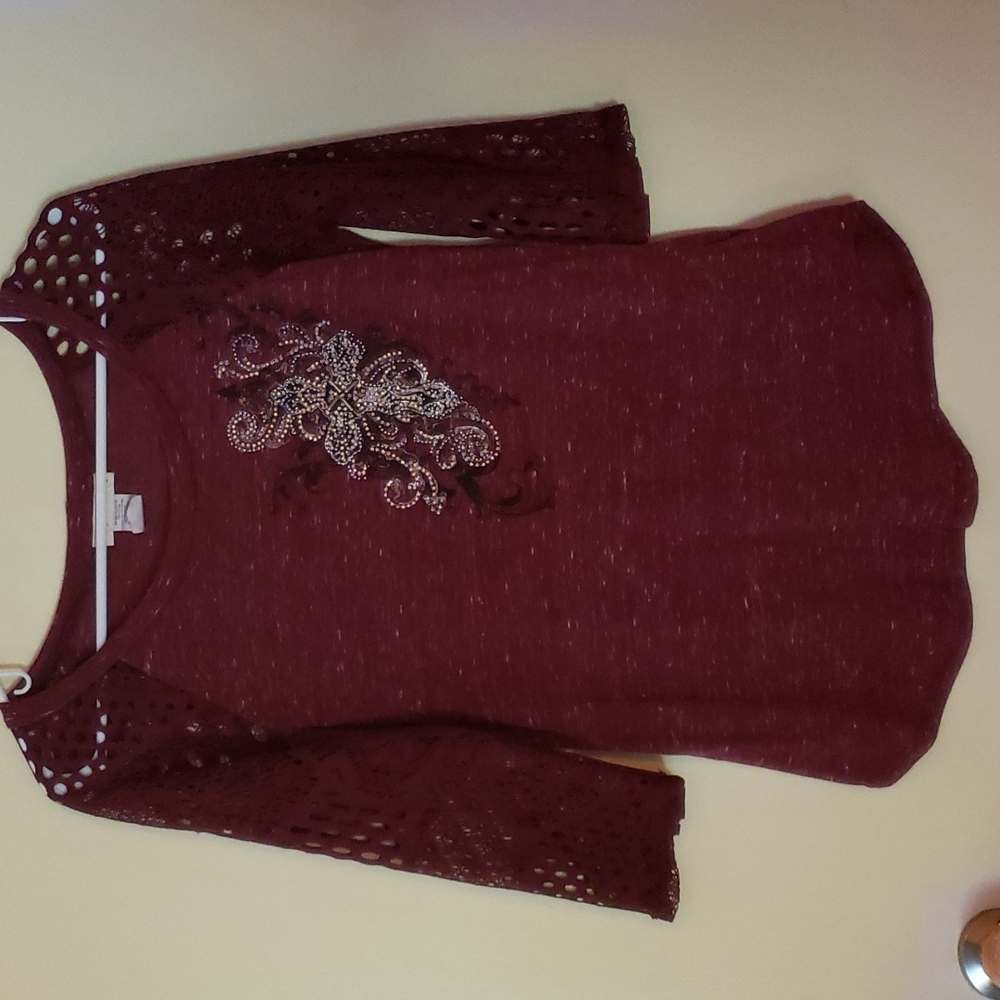 Cute maroon top. Size S by Angeles and Diamonds